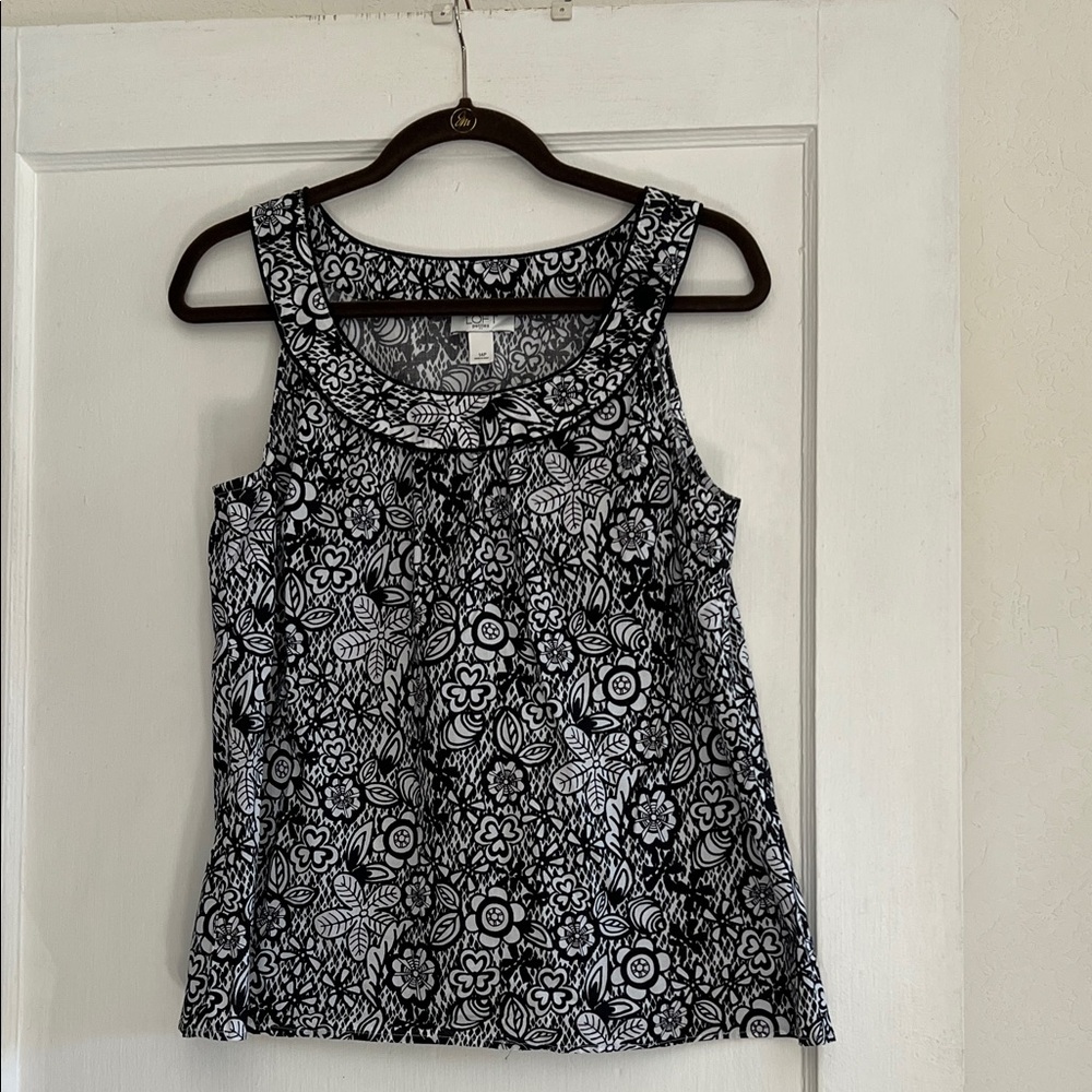 LOF Monochrome Floral Tank Top